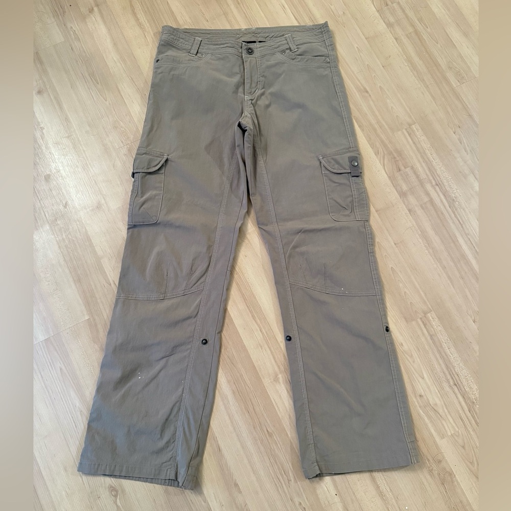 Kuhl Women's Straight Leg Cargo Pants in Olive